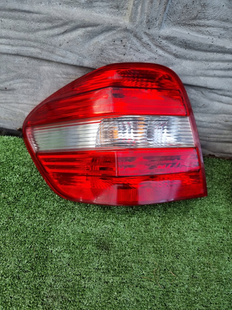 Mercedes ml w164 лампа задня права Недорого