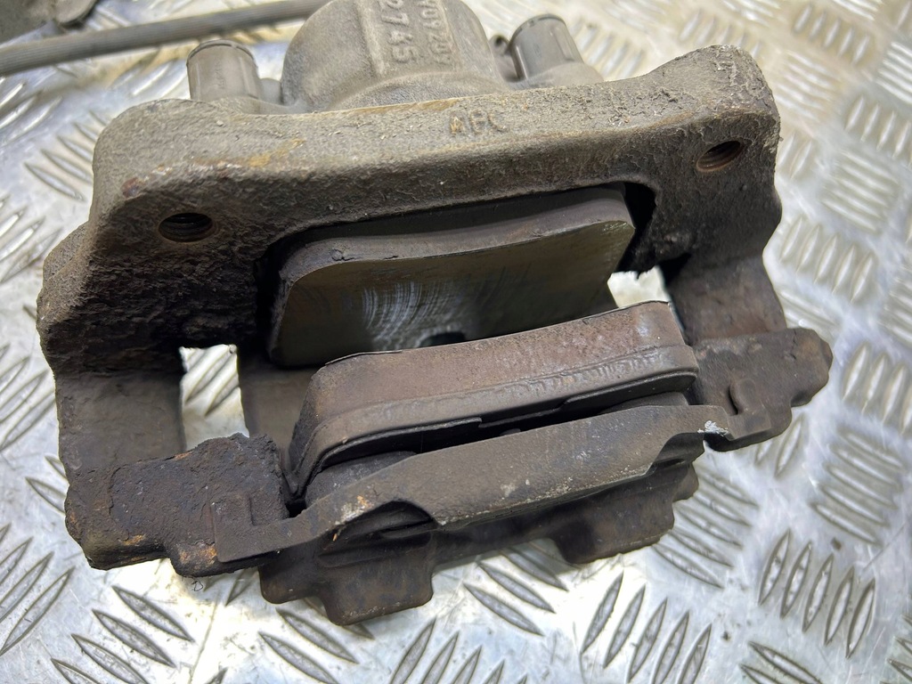 фото №7, Супорт гальмівний передній bmw 4 f32 f33 2015 420d 135kw