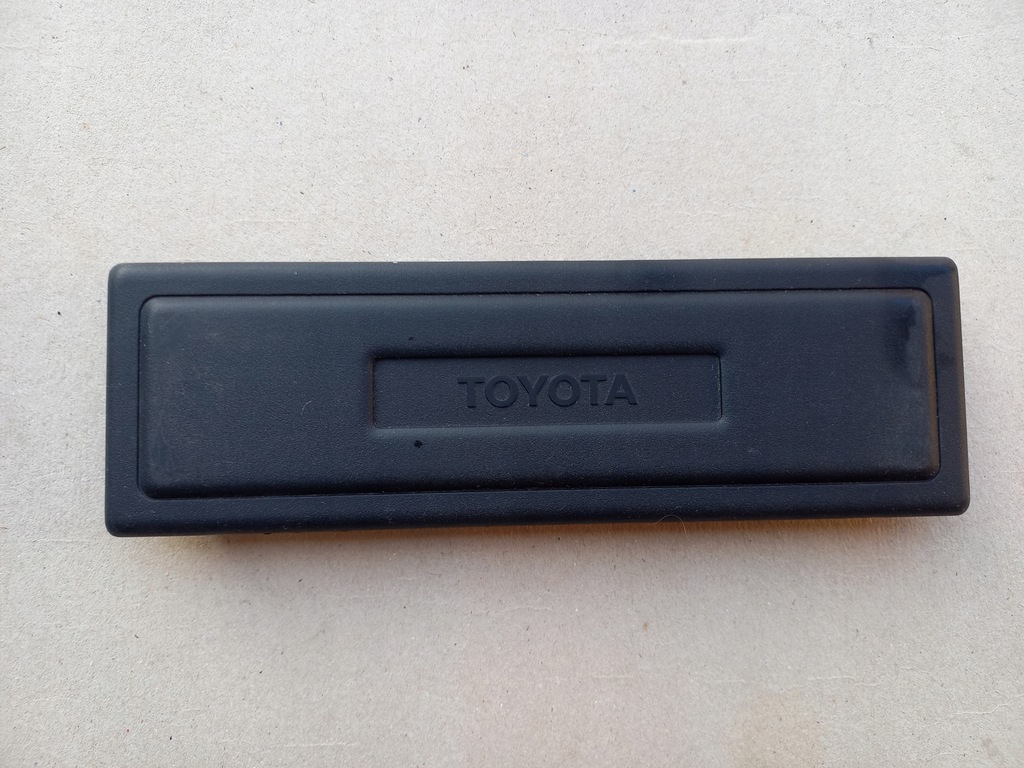 фото №1, Toyota camry celica corolla заглушка радио защита carina