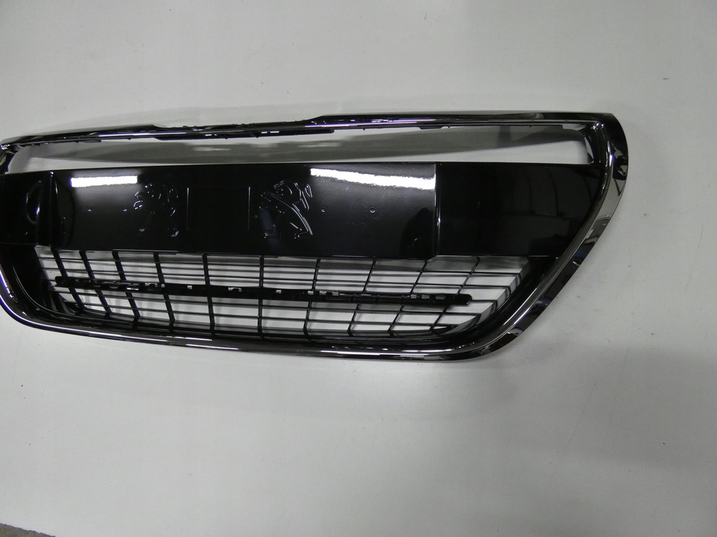 фото №6, Решётка радиатора, решётка радиатора peugeot 208 lift gti