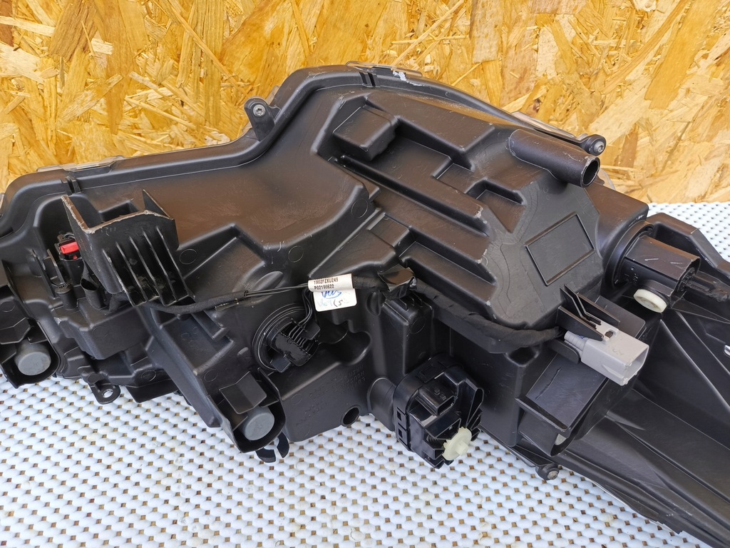 фото №9, Лампа перед левая toyota corolla e21 full led 81110-02s70 2019-