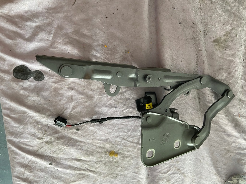 фото №5, Петли капот пиротехнический evoque ii l551 p300e