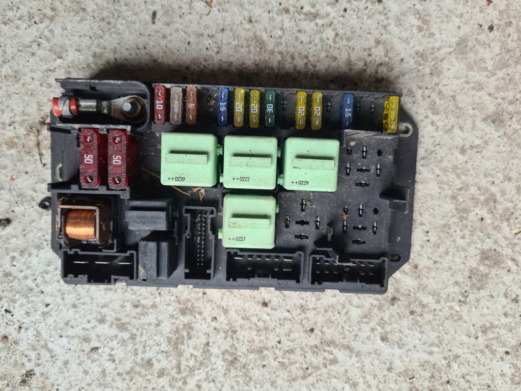 фото №1, Коробка предохранителей range rover l322 518776109