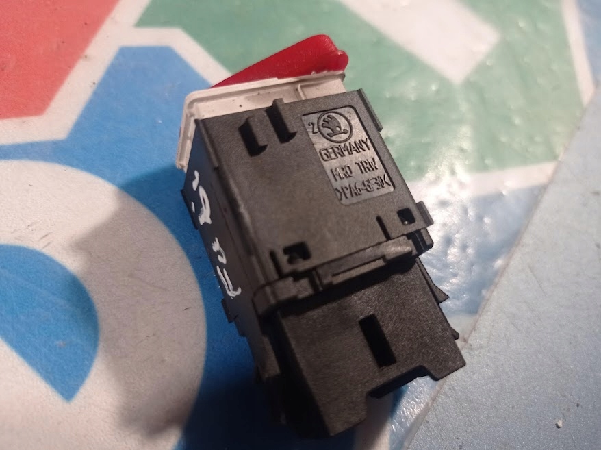 фото №6, Выключатель кнопка аварийная skoda fabia i 6y0953235