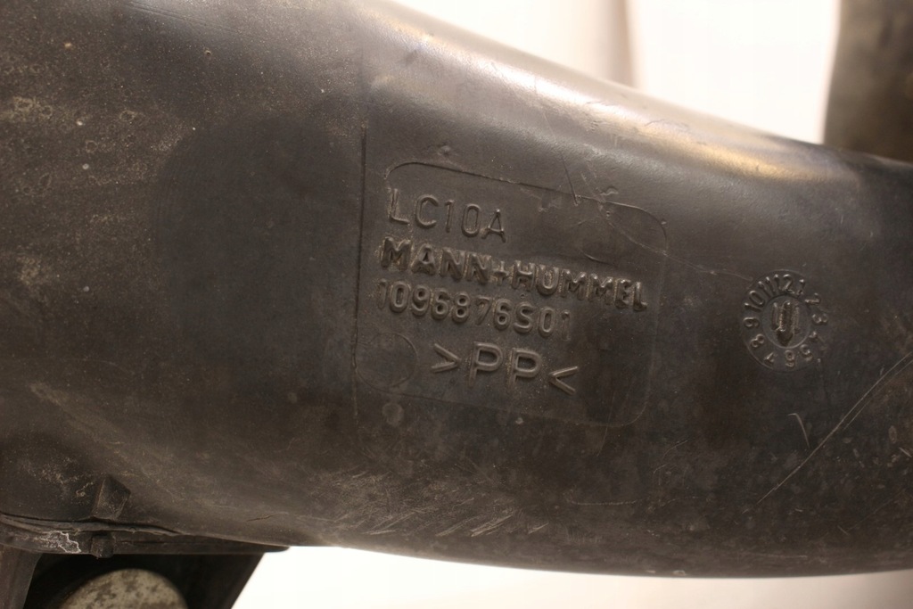 фото №7, Корпус фільтра повітря nissan cabstar 3.0 d