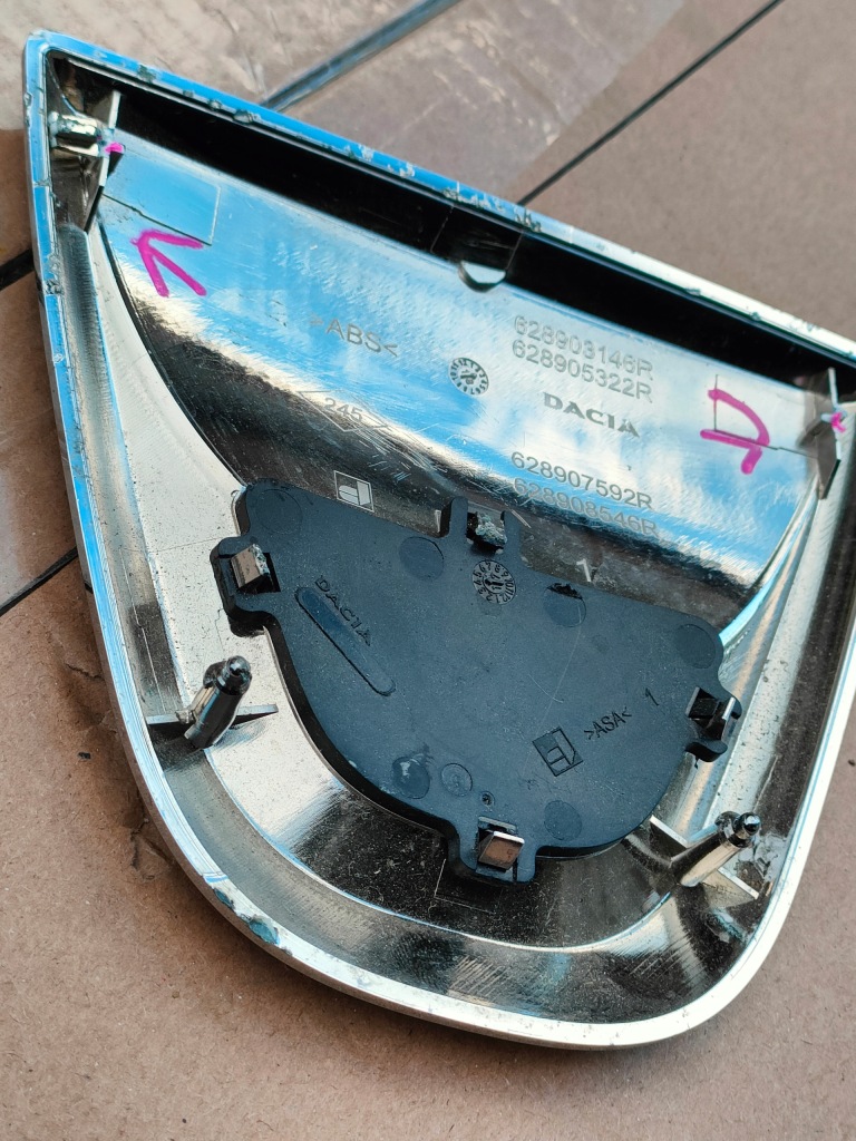 фото №7, Dacia duster ii sandero iii эмблема решётка 628903146r 628905322r