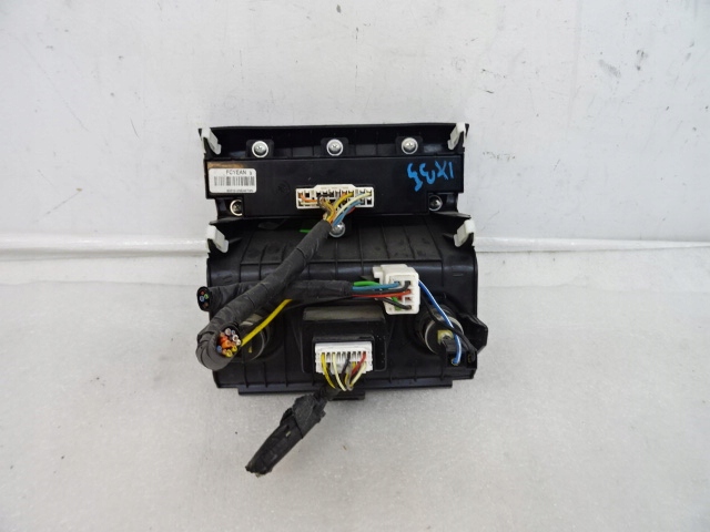 фото №7, Hyundai ix 35 ix35 панель подогрев сидений разъём 12v 84620-2yaa0