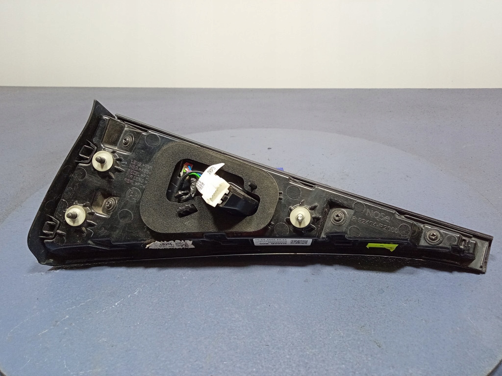 фото №3, Kia sportage v лампа задняя правая задняя внутренняя 92404r2000