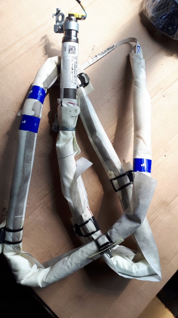 фото №1, S4 b8 a4 шторка безопасности воздушная air bag правая 8k0880742f