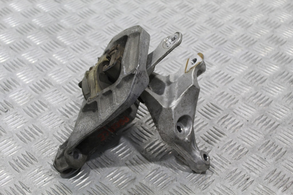 фото №1, Кронштейн подушка двигателя toyota proace ii