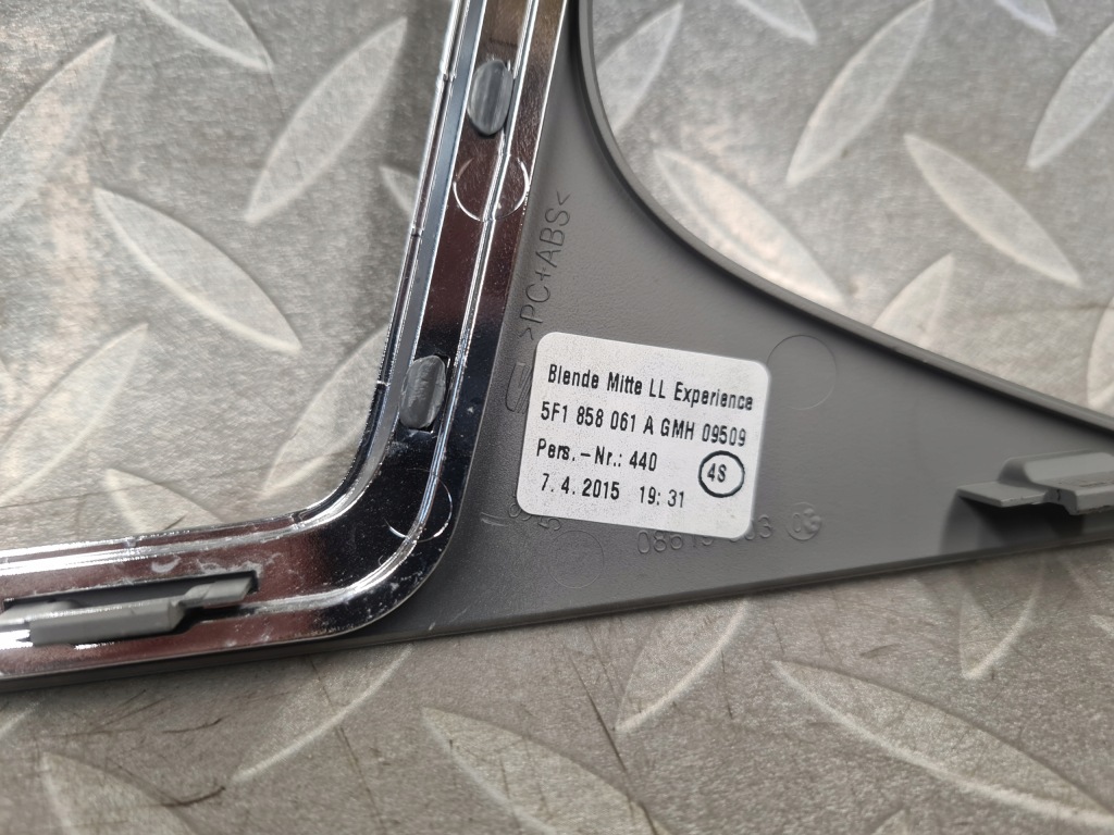 фото №3, Рамка панель корпус do радио хром seat leon iii 5f1858061a