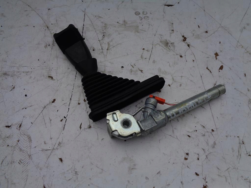 фото №1, Натягувач поперечина правий перед nissan qashqai i