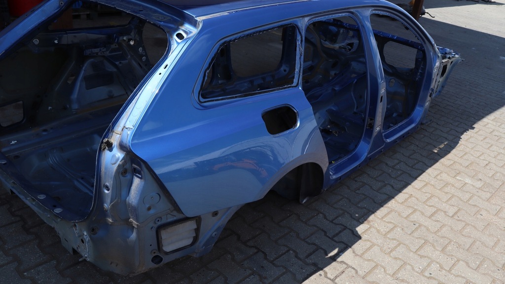 фото №1, Volvo v90 чверть крила права задня 720-16