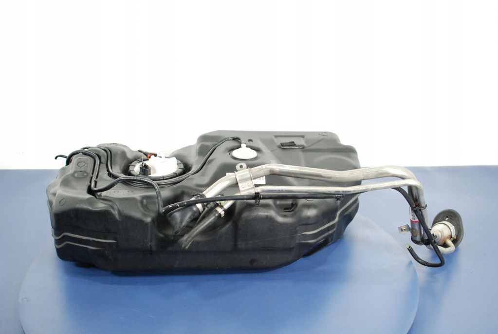 фото №1, Ford transit tourneo courier 1.0 бак топлива