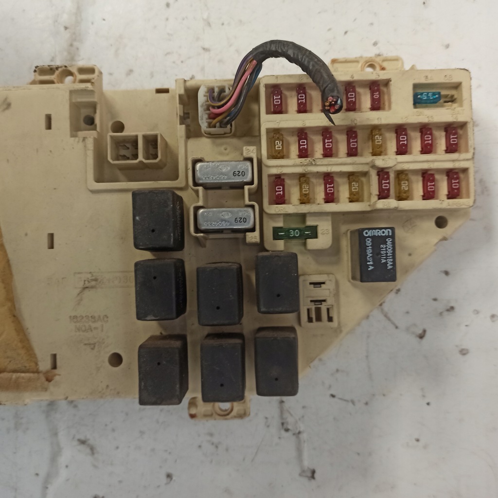 фото №12, Chrysler 300m коробка запобіжників 04602282ag 16238ac