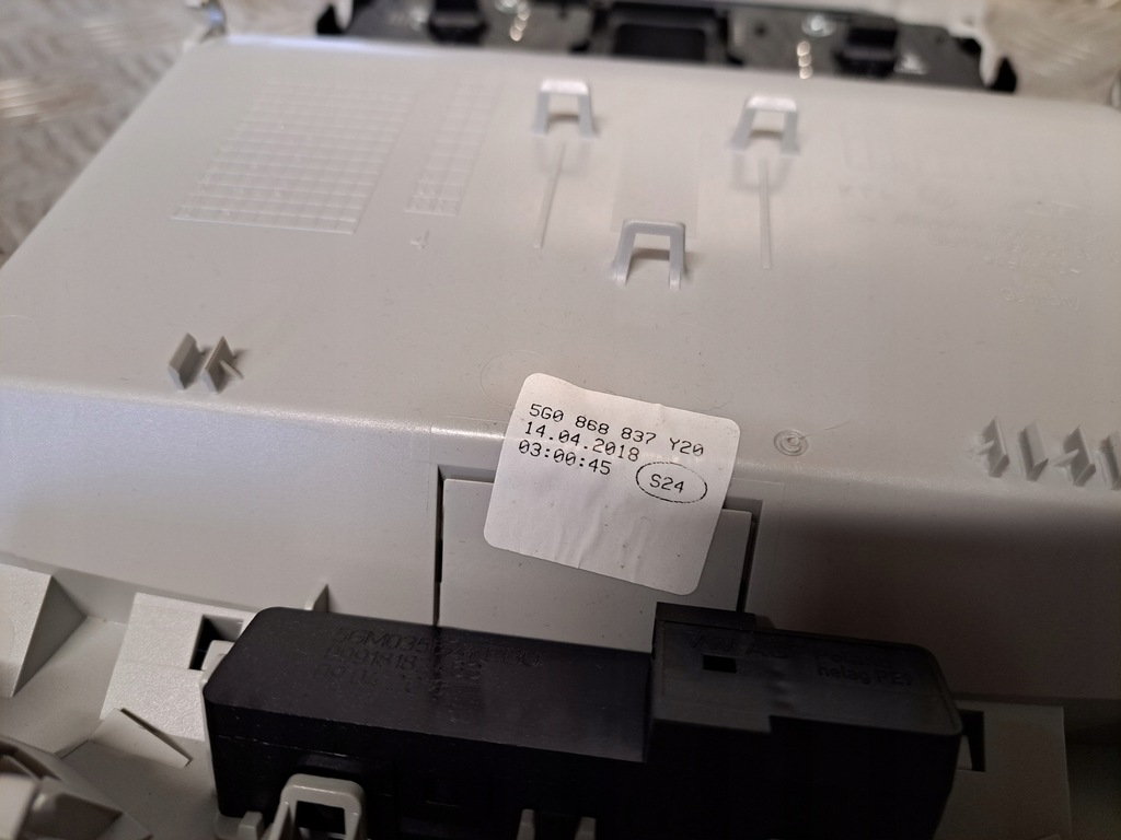 фото №5, Vw golf vii 7 lift лампа стельовий 5g0868837 y20