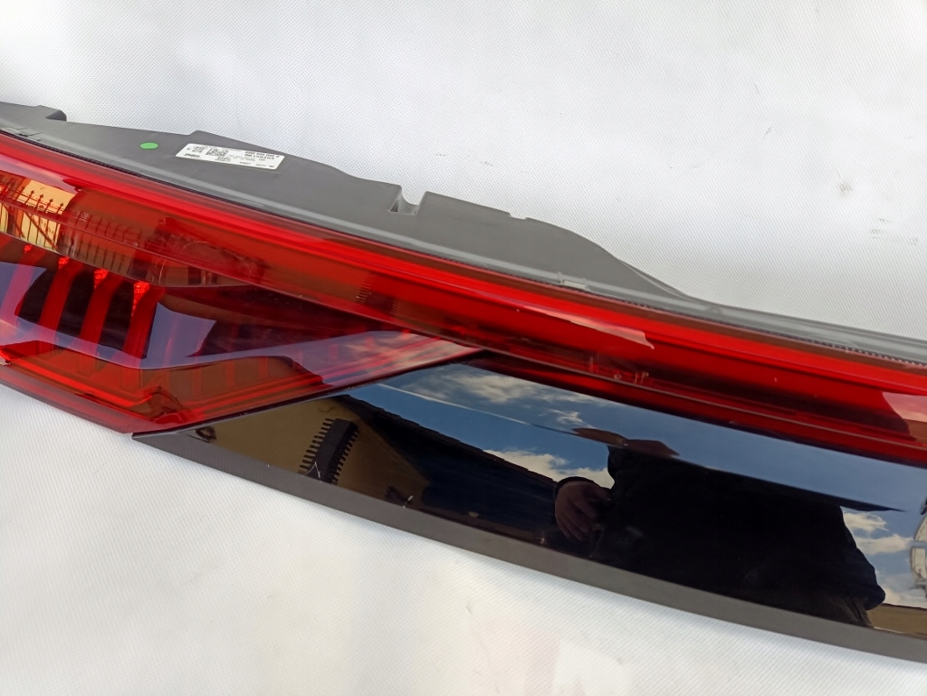 фото №7, Audi q8 4m8 лампа лампы задняя задняя накладка крышки 4m8945095d