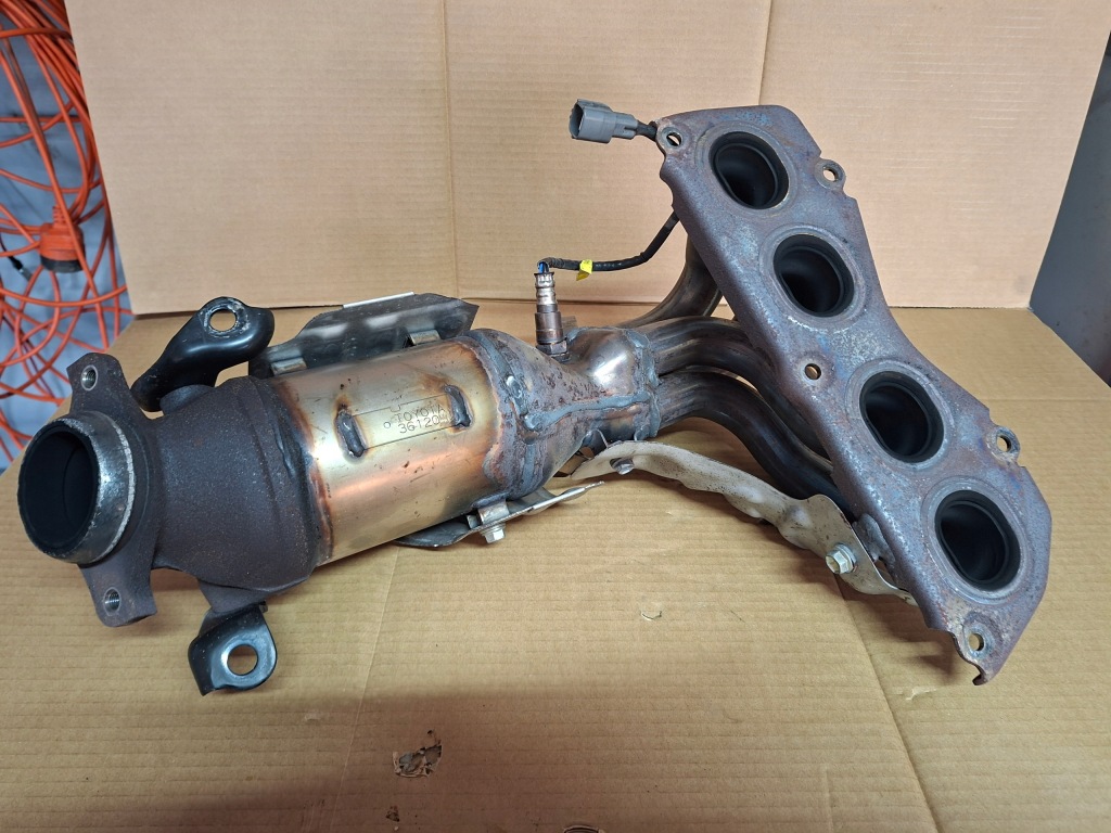 Катализатор коллектор выхлоп toyota rav4 iv 2.5 hybrid 15-18r 36120 Недорого