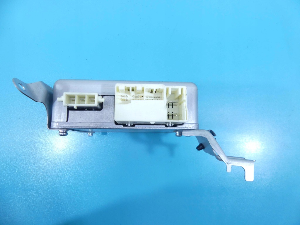 фото №4, Модуль усилителя toyota avensis iii t27