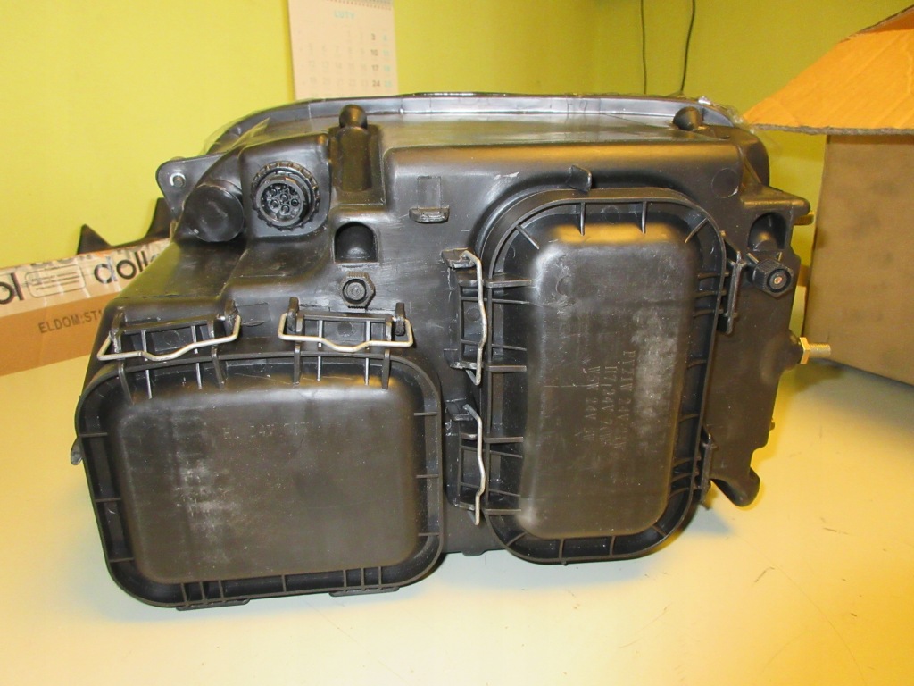 Фара правий eurolites mb actros mp2 9501658203 Доставка