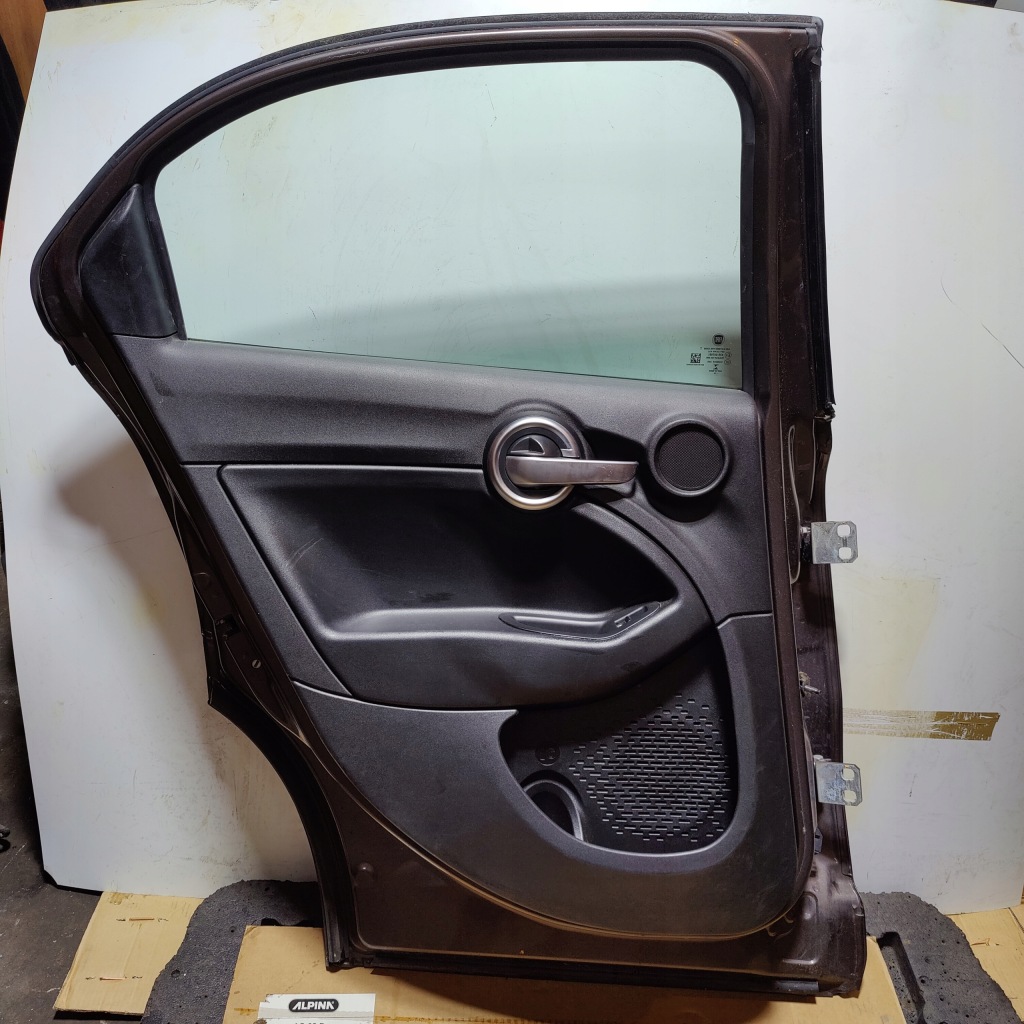 Fiat 500x дверь левое  задняя 2015r Недорого