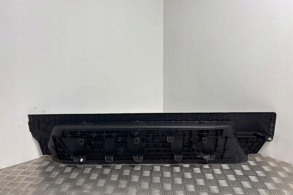 фото №11, Задняя правая молдинг декоративная порог peugeot expert фургон 9808681377 1.6l