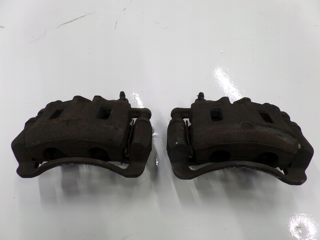 фото №1, Hyundai santa fe i суппорт тормозной передний перед