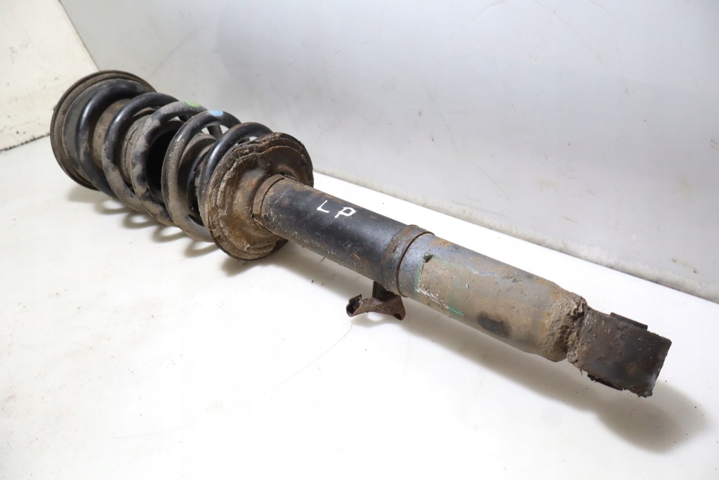 фото №3, Амортизационная стойка левый перед lexus is 2 ii 220 2.2d uk