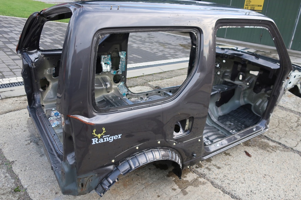 фото №8, Пол кузов suzuki jimny europa bez ржавчина