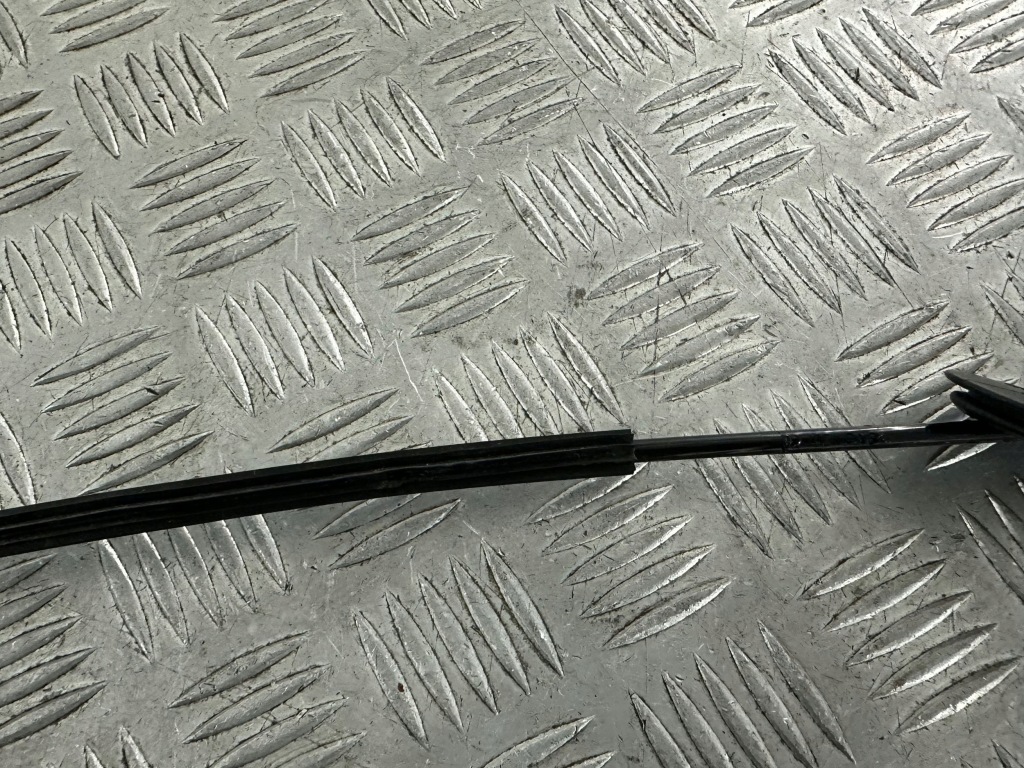 Купить Ford fiesta mk7 трос тяга замка дверь 8a61-r18a00-ab