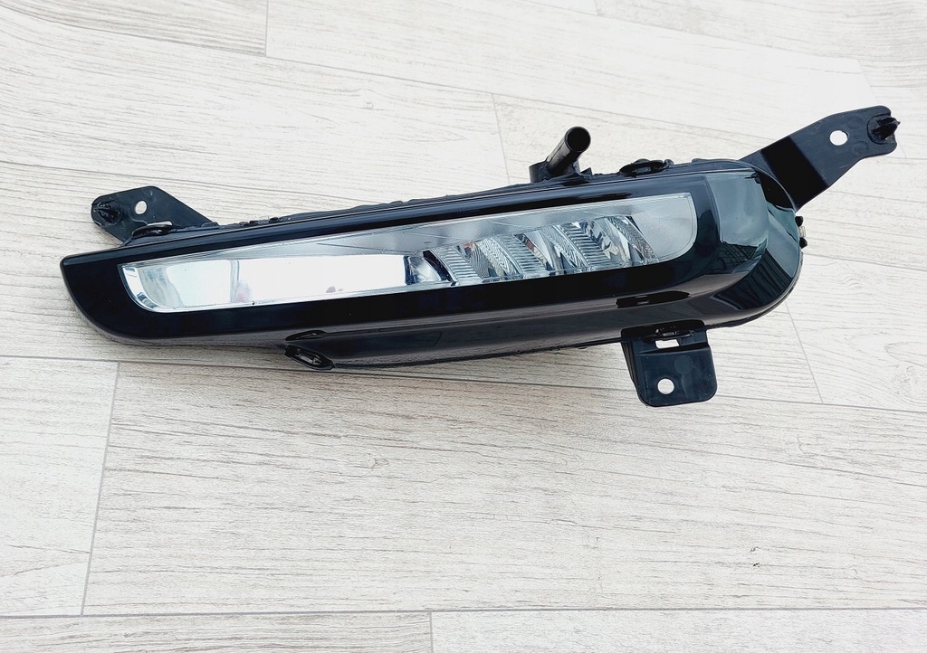 фото №1, Противотуманная фара led правый land rover range rover evoque l538 lr072645 gj32-15200-aa