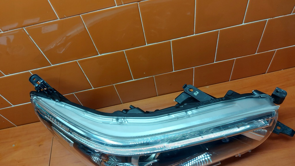 фото №13, Фара лампа правая правый перед toyota hilux viii 15-20