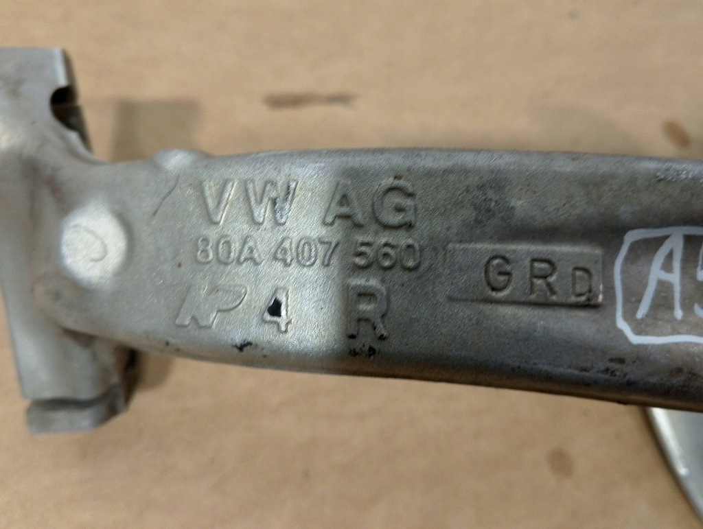 фото №6, Audi q5 sq5 80a поворотный кулак передняя правая 80a407560 a558