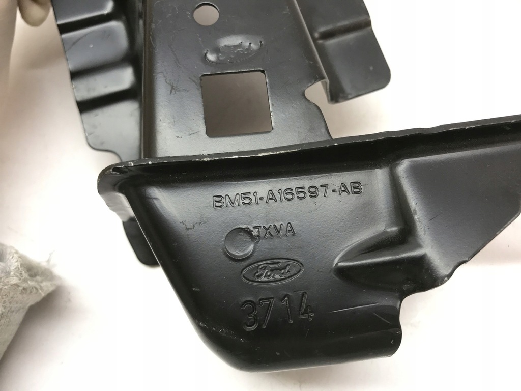 фото №8, Оригінальні кронштейн крила ліва ford focus mk3 1846999