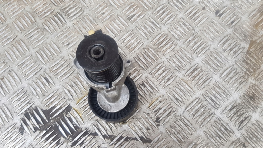 фото №4, Mercedes w203 1.8 2.0 натяжитель ролик ремень