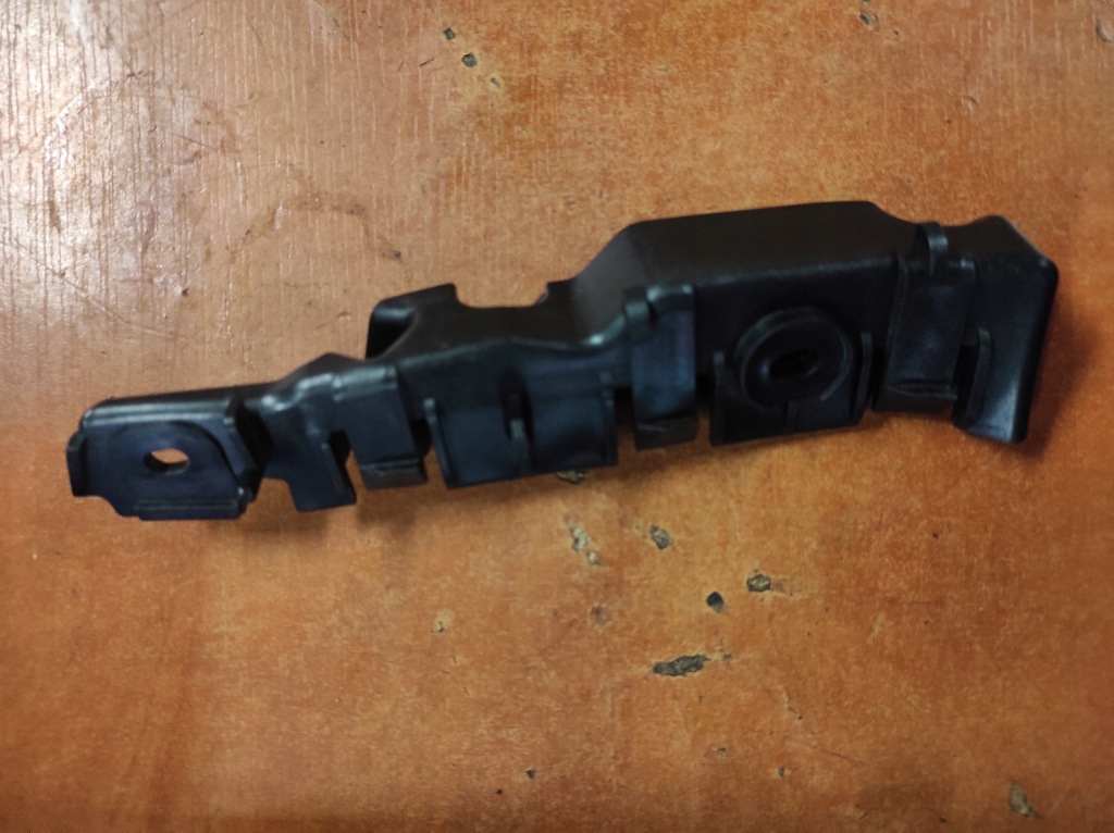 фото №1, Кронштейн бампера правое направляющая правый audi a3 8p