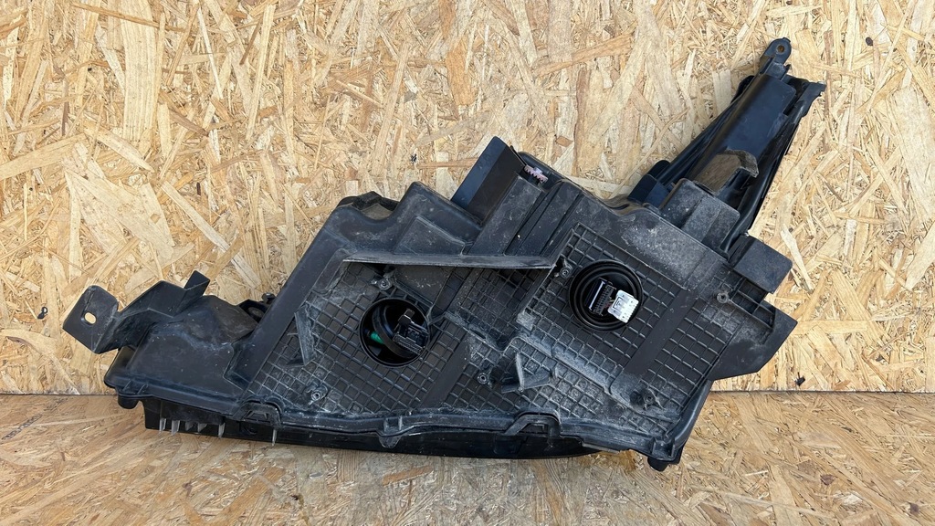 фото №16, Lexus lx iii urj200 2017 лампи передні