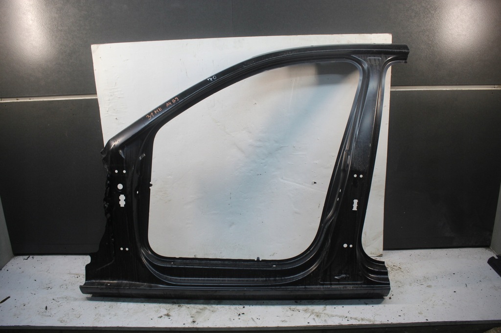 фото №1, Обшивка блок двигателя левый перед порог audi a4 b9