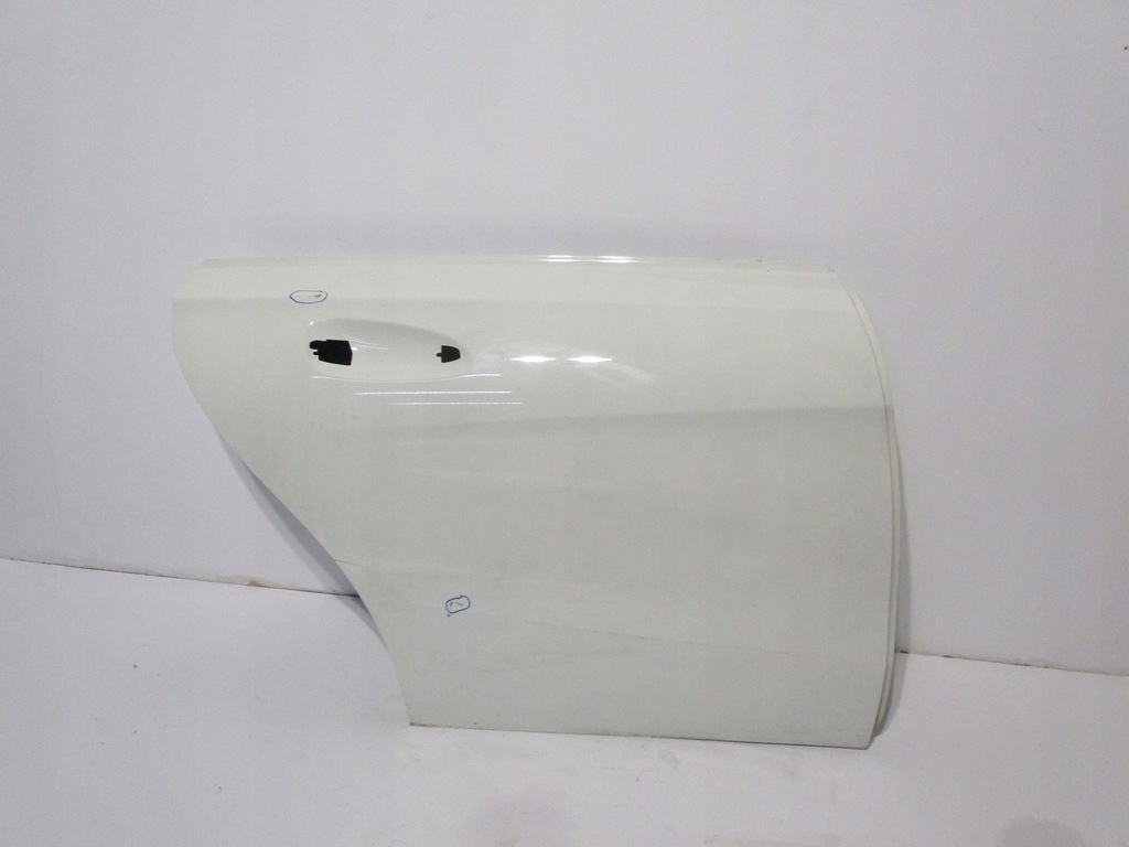 фото №1, Дверь правое задние mercedes 117