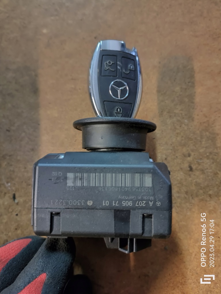 фото №1, Замок зажигания ключ mercedes w204 w207 a2079057101