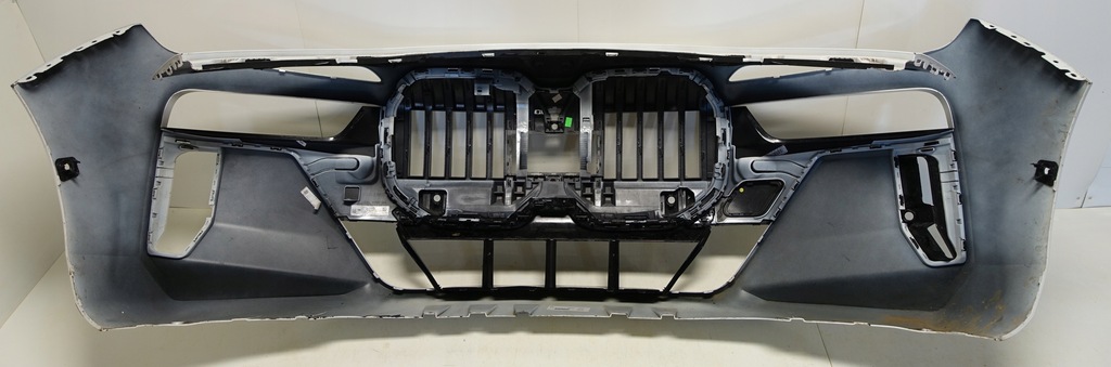 фото №14, Bmw 7 g70 m-pakiet 2022- pod 6 датчиков pdc бампер передний перед