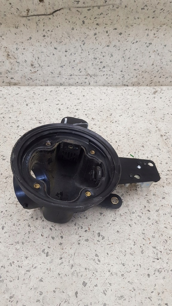 фото №1, Заливная горловина топлива mercedes w163 2.7 cdi