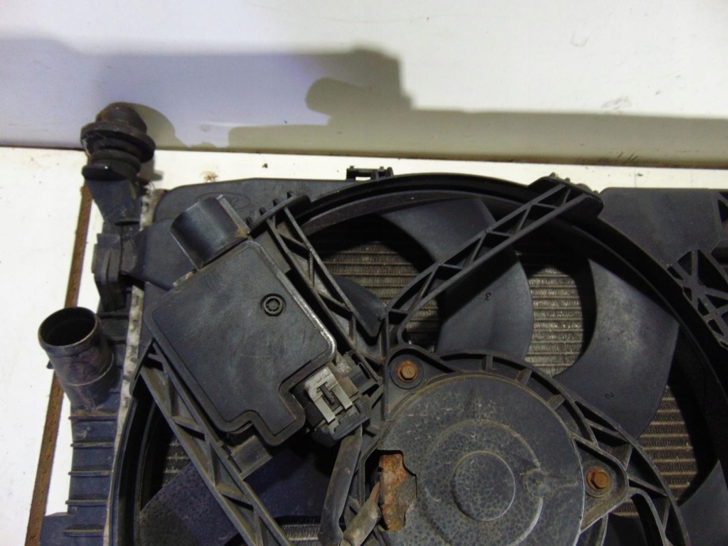 Радіатор води вентилятор transit mk7 2.2 Зі Шроту