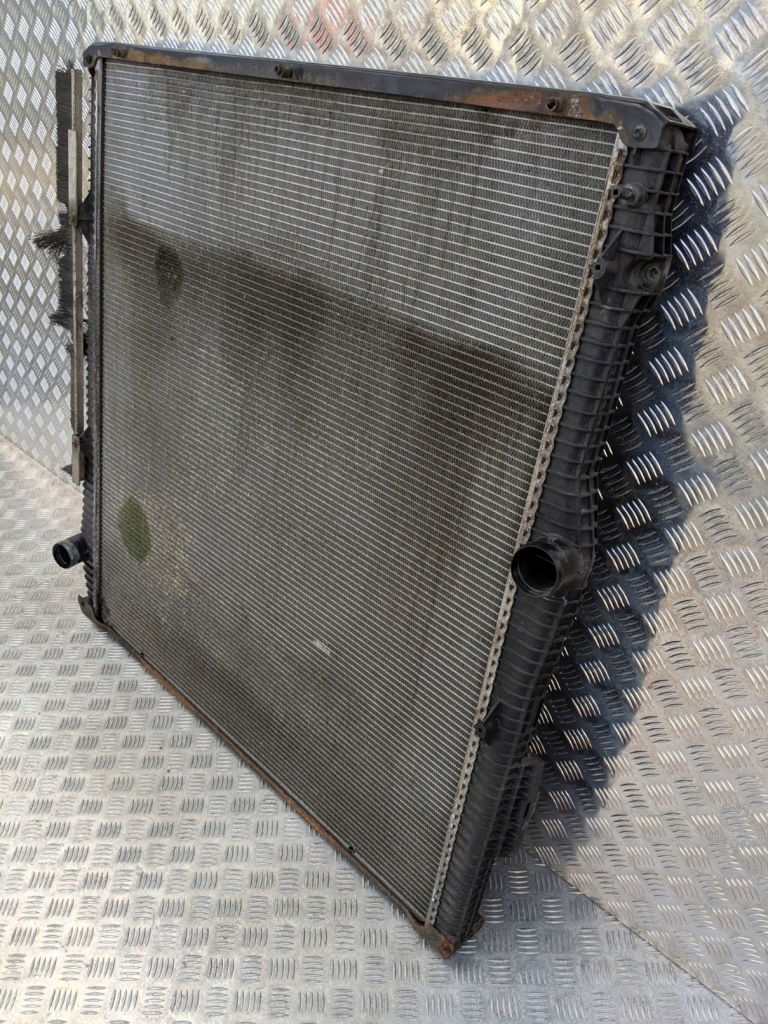 Радиатор воды жидкость охлаждающий scania r xpi euro Доставка