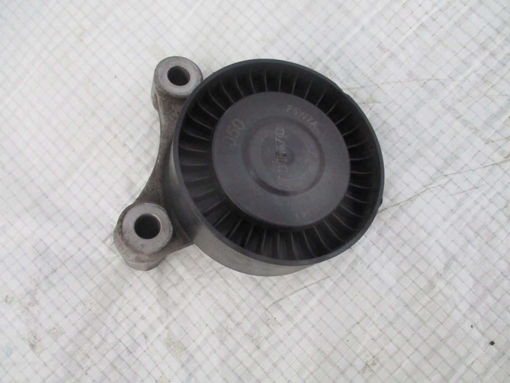 фото №1, Кронштейн кронштейн кронштейн двигателя ролик 2.0 turbo volvo v90 s90 xc90 ii