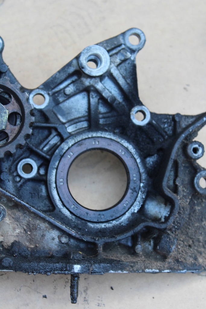 фото №7, Насос масла масляная corolla verso ii avensis t25 rav 4 ii 2.0 d4d 1cd