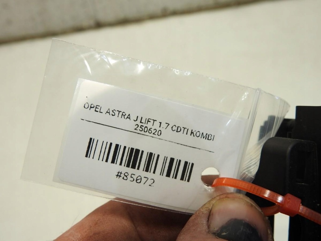 фото №4, Панель радио кондиционера opel astra j lift 13360091 13360107