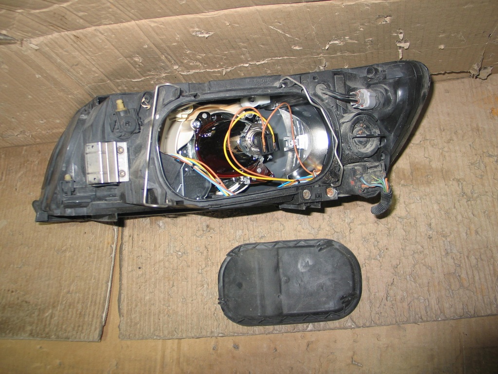 фото №14, Лампа перед volvo s40 v50 04-07r. 30698886 europa оригинал