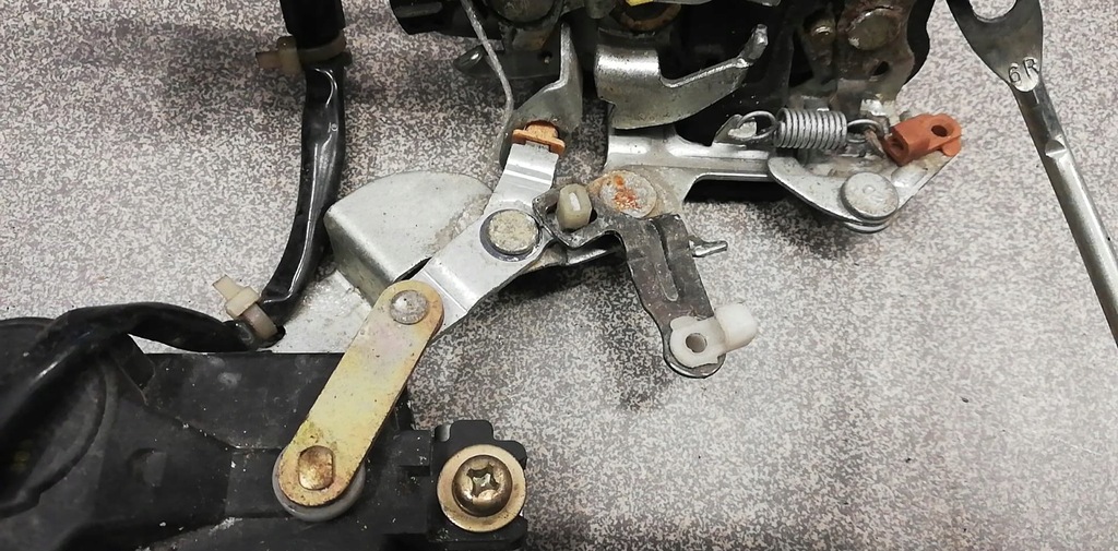 фото №6, Suzuki vitara 3d 88- замок дверь правый перед