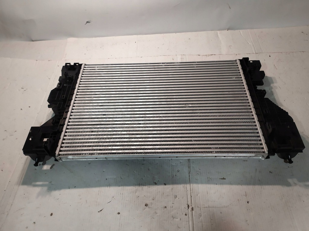 фото №1, Радиатор mercedes cla b-klasa a-klasa w177 w247